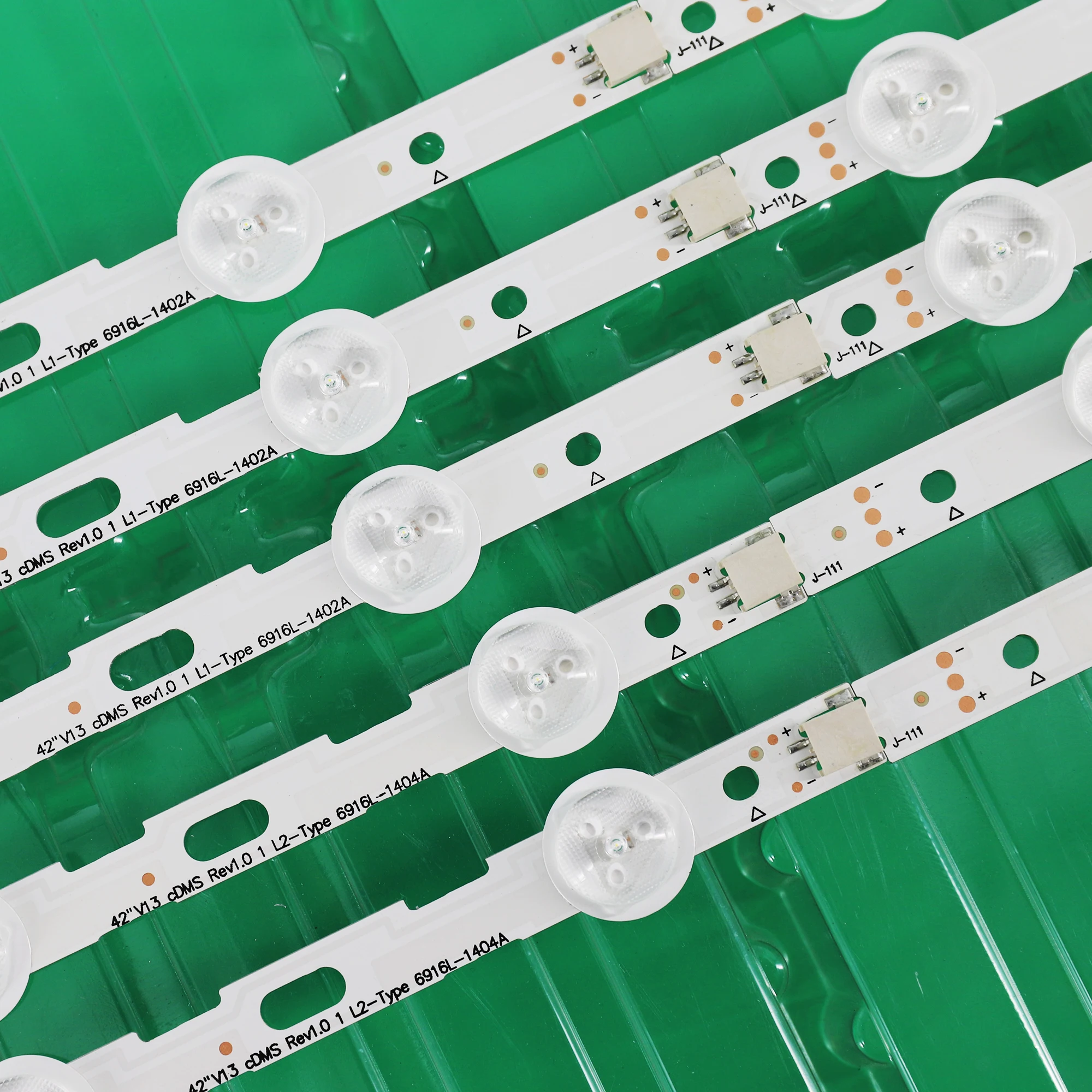 LED Strip For LG 42\'\' V13 cDMS Rev1.0 1 L1 R1 L2 R2-Type 6916L-1402A 6916L-1403A 6916L-1404A 6916L-1405A 42LN5200 42LN5300