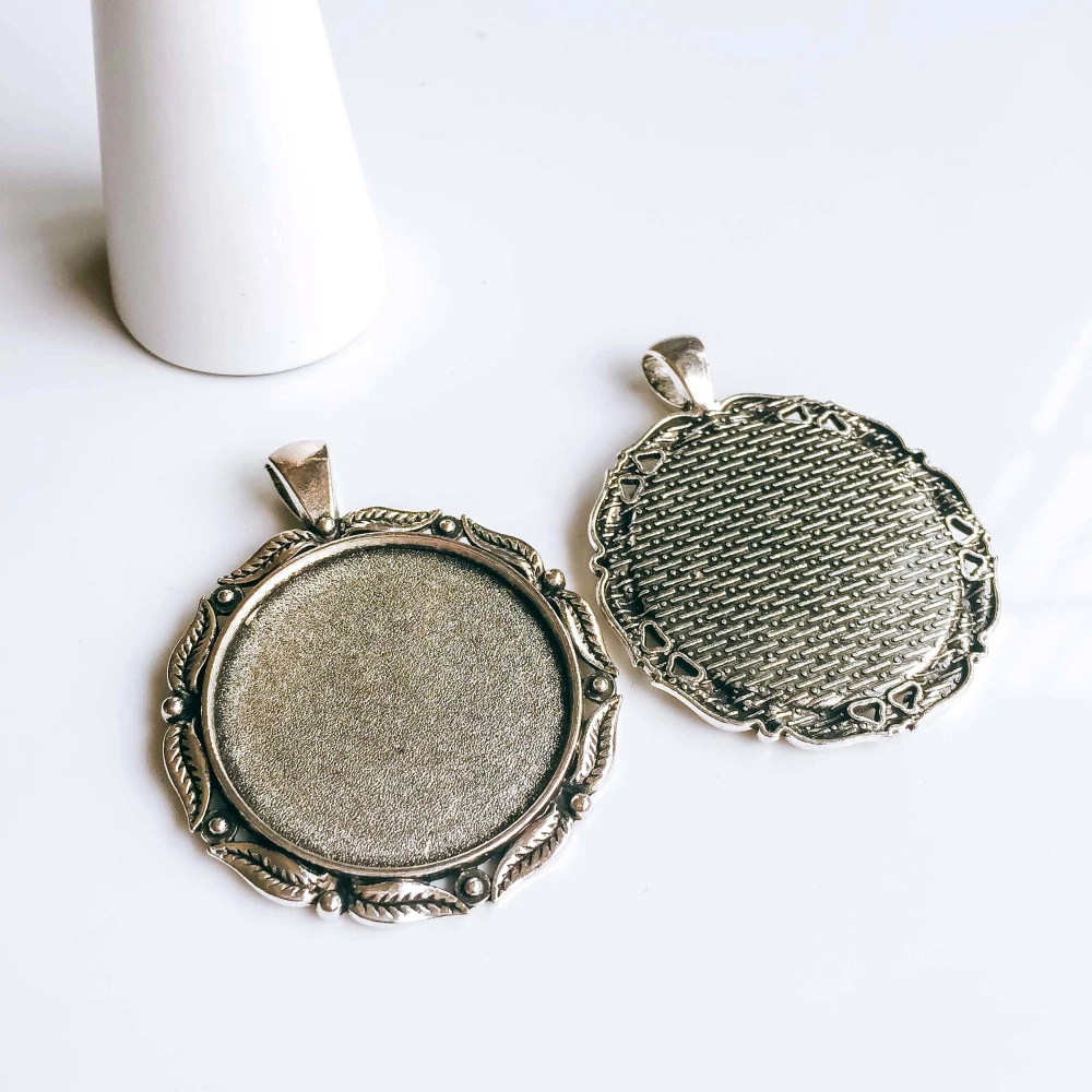 5pcs/lot 30mm Necklace Pendant Setting Antique Bronze Silver Color Glass Cabochon Blank Base Supplies for Jewelry Finding T81