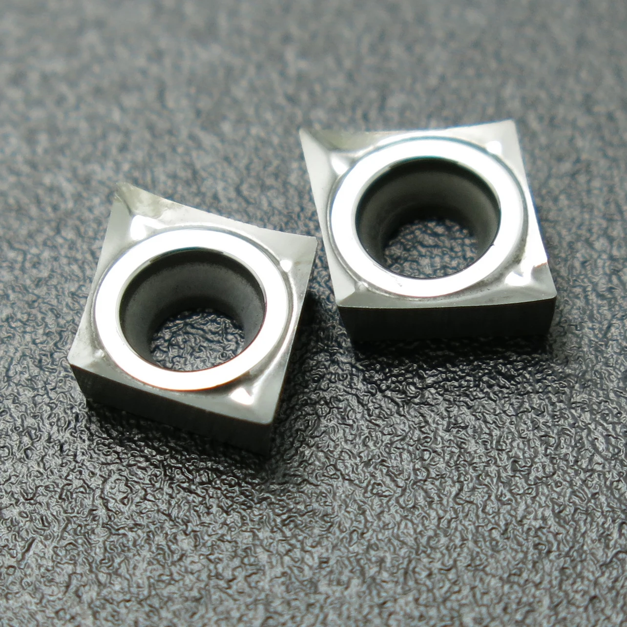 Lama CNC 10 pezzi CCGT060202 / CCGT09T304 / CCGT120404 inserti per tornitura alluminio affilato