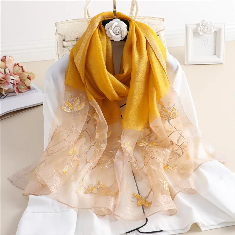 Rushed 2024 Silk Women Scarf Warm Wool Shawls Lady Wraps Bufanda Floral Pashmina Embroidery Scarves Foulard Wholesale Hijab