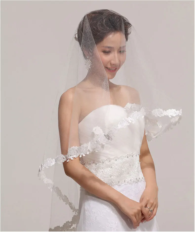 Elegant Short Appliques  Bridal Veils  Cheap Wedding Bride Accessories In Stock