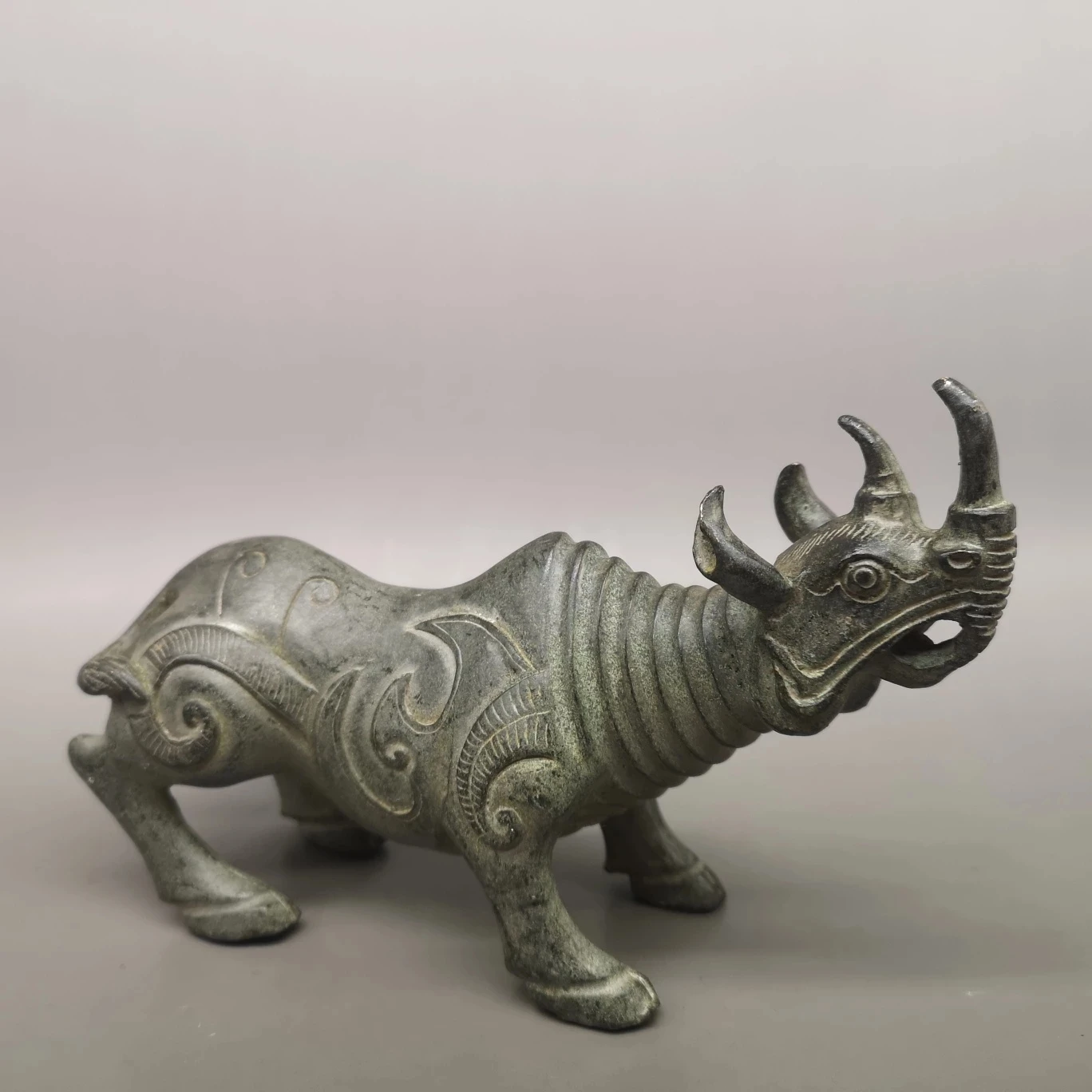 

Exquisite retro bronze rhinoceros home decoration