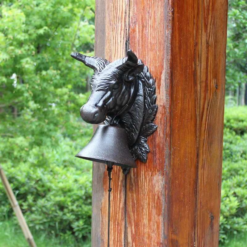 Retro Large Bull Head Cast Iron Wall Bell With Hand Cranking Hanging Rope Farm House Accents Decor Black Metal Cattle Figurines