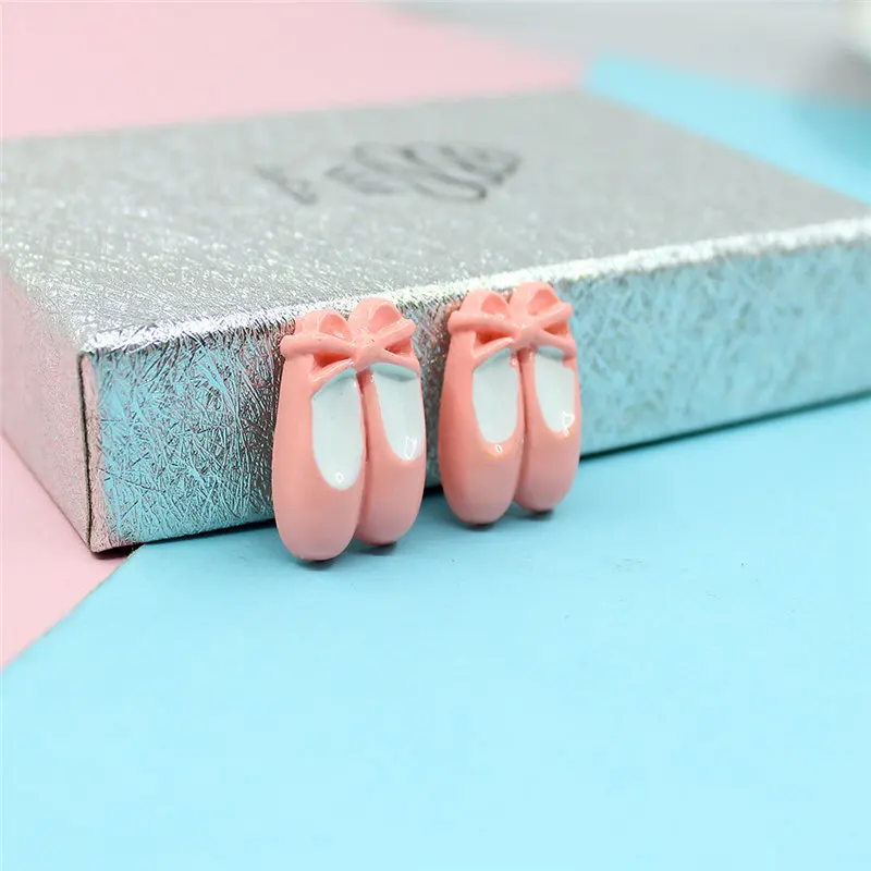 Julie Wang 10PCS Resin Ballet Shoes Charms Pink Artificial Dancing Shoes Pendant Jewelry Making Accessory Decor