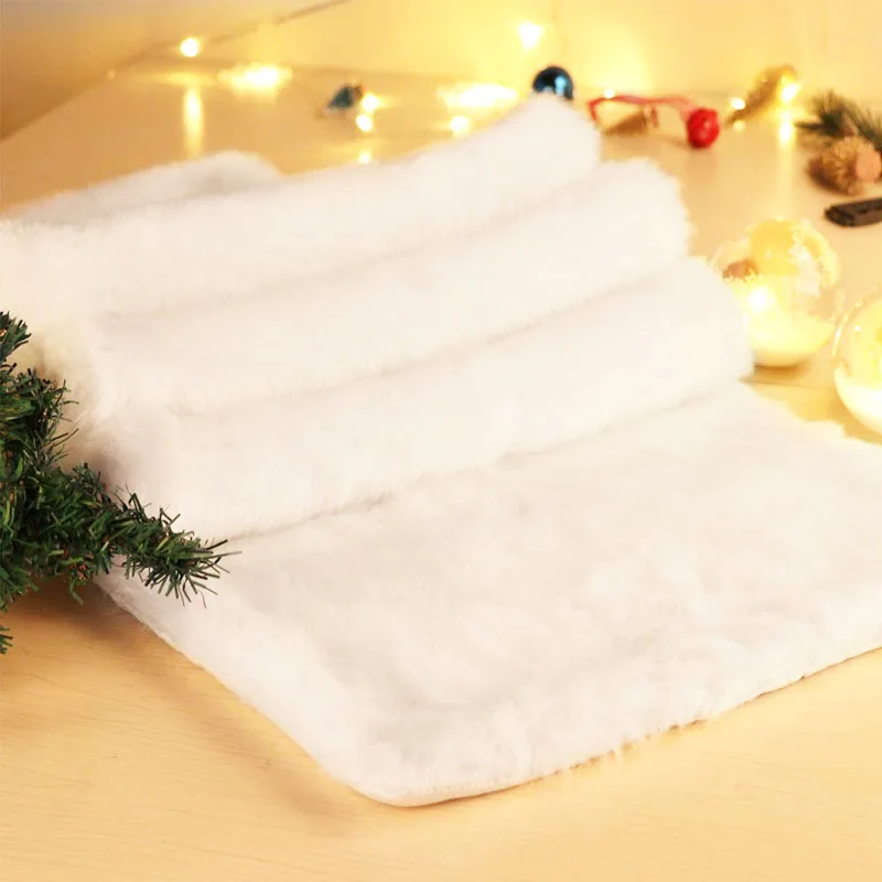 Christmas Pure Color Plush Table Runner, Golden Silver Sequin Snowflake Decor Tablecloth, Xmas Dinner Activity Decor Supplies