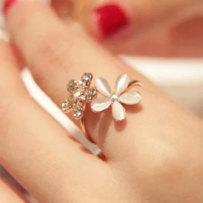 New fashion adjustable small daisy flower open ring twisted leaves wishful flower open ring