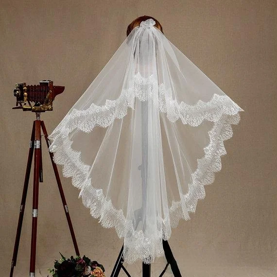 High Quality Fashion Designer Best Sale Romantic Elbow White Ivory Lace Applique Mantilla Veil Bridal Head Pieces For Wedding