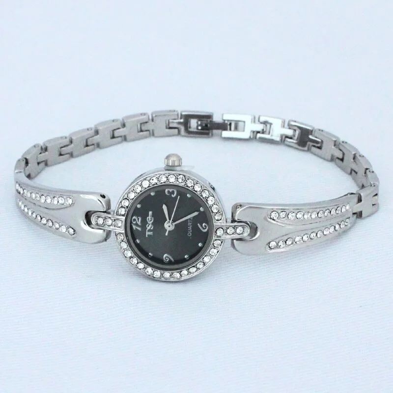 Giày Thời Trang Thông Dụng Nữ Đồng Hồ Bé Gái Dây Thép Không Gỉ Cao Cấp Đầm Đồng Hồ Đeo Tay 2 Màu Có Sẵn