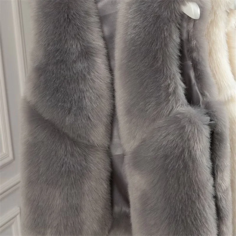 Autumn Winter Women Warm Fur Coat Sleeveless Fur Fashion Fake Fox Fur Short Winter Luxury Elegant Short Fur Vest Slim Waistcoat