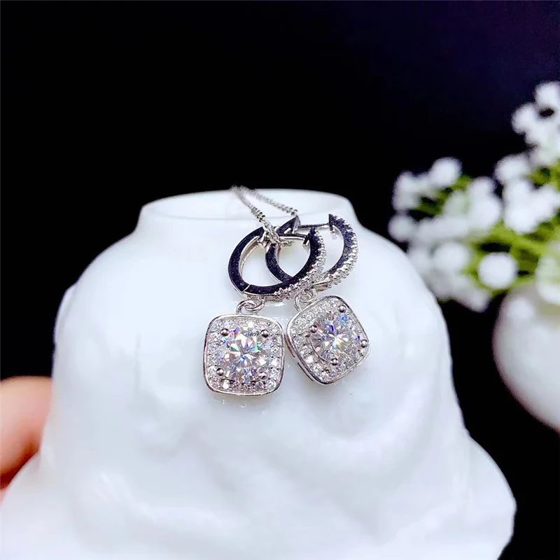 Luomansi Real S925 Sterling Silver 1CT D Color Moissanite Super Shiny Earrings with Appraisal Certificate Wedding Party Jewelry