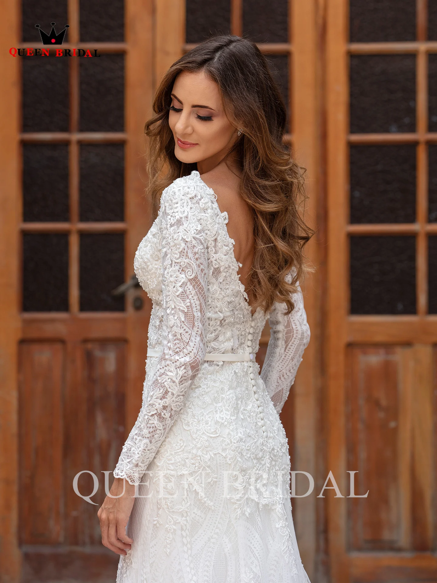 Luxury Mermaid Long Sleeve V-neck Tulle Lace Beaded Crystal Wedding Dresses 2021 New Design Bride Dresses Custom Size BC24