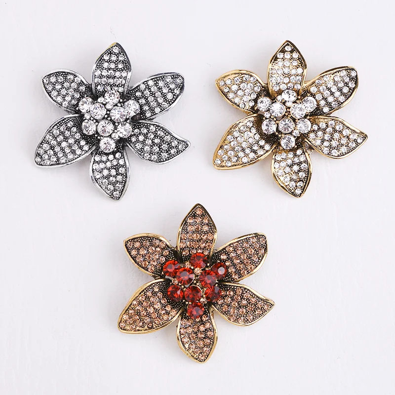 Crystal Vintage Flower Strawberry Rhinestone Brooches For Women Girls Wedding Party Jewelry Brooch Pin Dress Coat Accessories