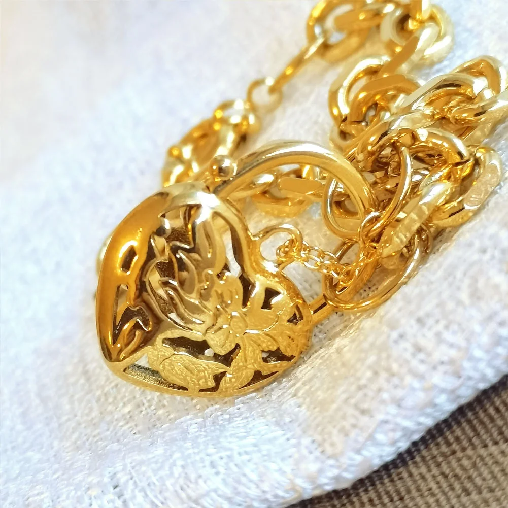 18 Karat vergoldetes 7 mm Kettenbreites Herz-Belcher-Vorhängeschloss für Damen, solider Armbandschmuck – Detail 2