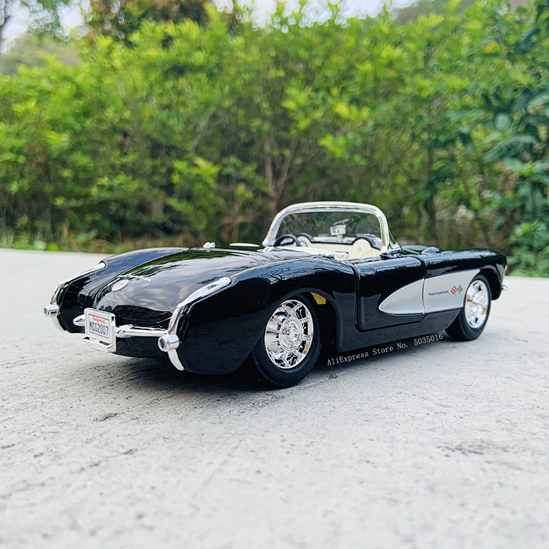 Maisto 1:24 The new 1957 Chevrolet Corvette Stingray Coupe alloy car model handicraft decoration collection toy tool gift