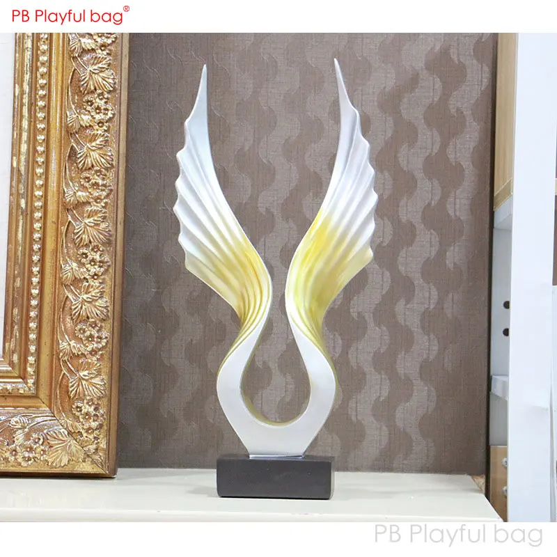 Playful bag Hawk wing statue Nordic style Family Abstract ornaments Home living room dining room Creative decoration HF83