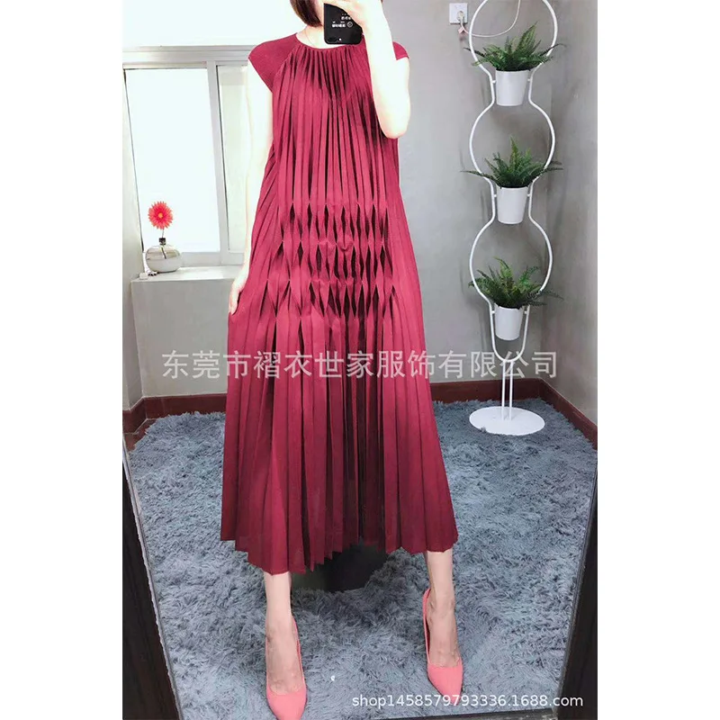 

HOT SELLING Big plait fold loose dress with short sleeve Three-dimensional design dress IN STOCK