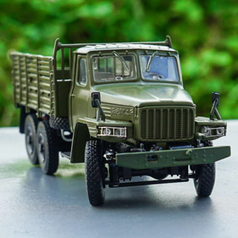 High quality 1:43 Dongfeng EQ240 off-road military vehicle alloy model,die-casting classic car model collection,free shipping