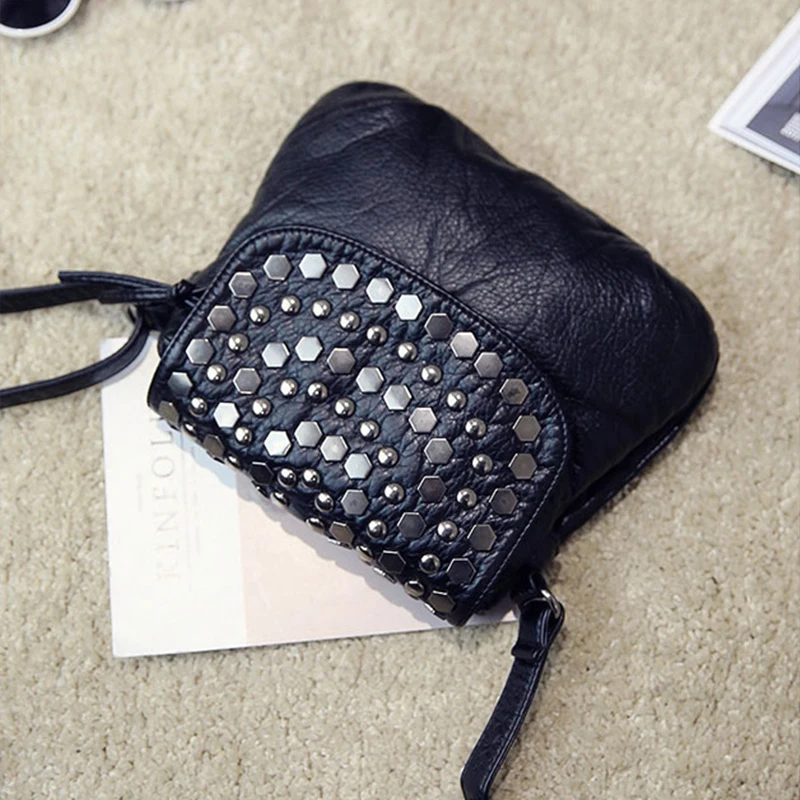 Soft PU Leather Women Messenger Bag Casual Ladies Shoulder Crossbody Bag Female Vintage Rivet Handbag Black bolsa feminina