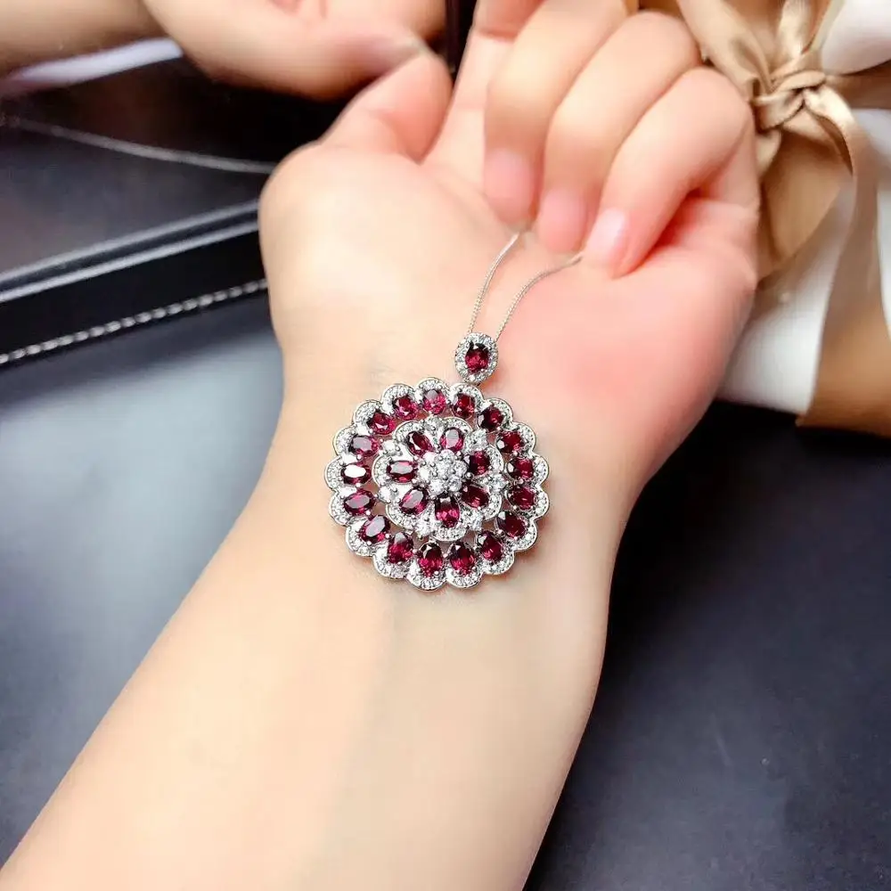 

luxury style red garnet pendant of necklace for women jewelry real 925 silver natural garnet party gift many particle birthstone