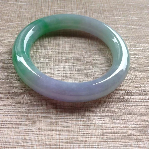 

Natural Burma spring of A cargo is exquisite color round bar bracelet Send certificates, send lry box