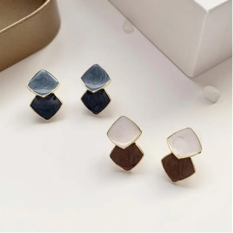 GRACE JUN New Arrival Clip on Earrings No Pierced Popular Women\'s Cuff Earrings Needn\'t Ear Hole Enamel Metal Ear Clip Wholesale