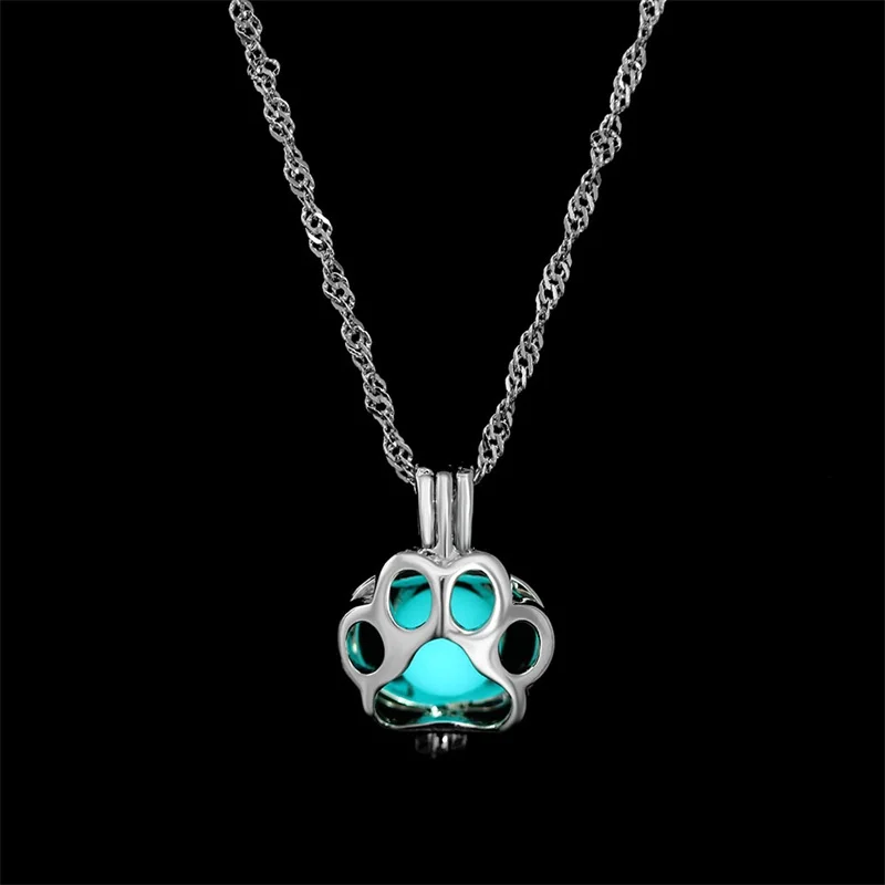 Halloween Pendant Necklace Gift Glowing Cat ClawFlower Shaped Luminous Pendant Necklace For Women Fashion Simple Party Jewelry