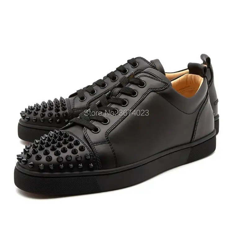 

Qianruiti Casual Shoes Men Rivets Sneakers Runway Flats Men Low Top Spiked Sneakers Rubber Sole Luxury Shoes Zapatos Mujer