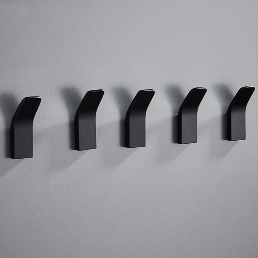 No Drilling Hook Black White Towel Hook For Bathroom Clothes Coat Metal Hook Bedroom Robe Hook Livingroom Kitchen Accessories