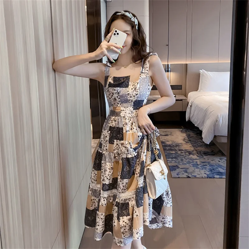 

Summer 2021 new slim waist slim mid length suspender floral dress temperament suspender skirt