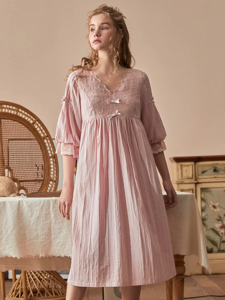 Vintage Cotton Women\'s Long Nightgowns Spring Summer Half Sleeve V- Neck Princess Holiday Elegant Night Dress Home Sleepwear