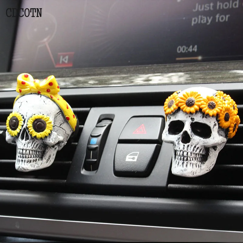 Creative Car Air Freshener Resin Skull Auto Air Conditioning Air Outlet Fragrance Clip Decoration Ornaments Car Perfume Gifts