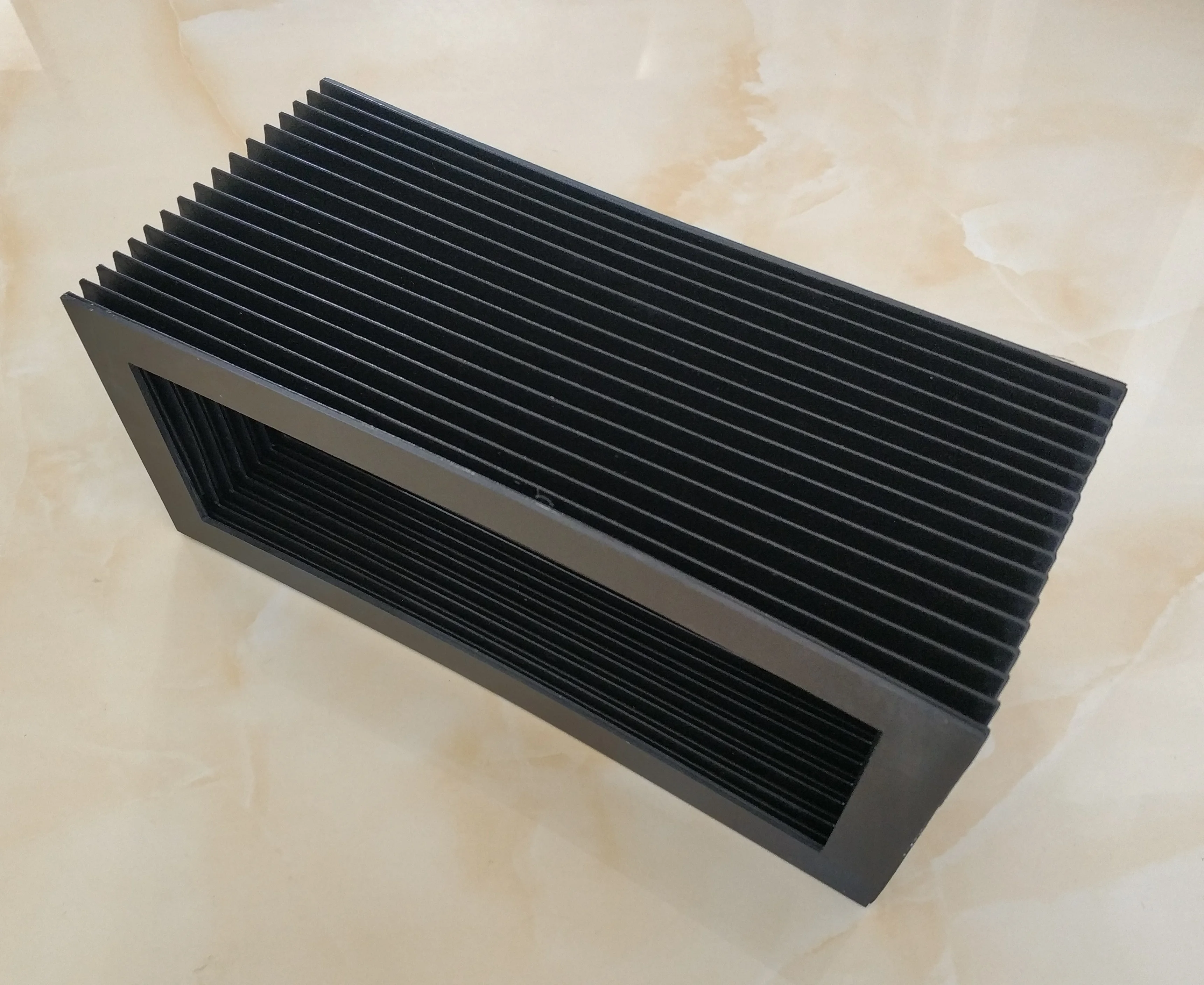 Rectangle T5 bellows, inner 390 mm x 150 mm, outer 420 mm x 180 mm,Lmax is about 350 mm