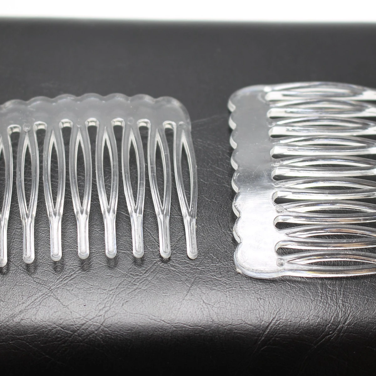 50 Clear Plastic Smooth Hair Clips Side Combs Pin Magic Grip Hair Pins 46X38mm Free Shipping  High quality in EU and US quality