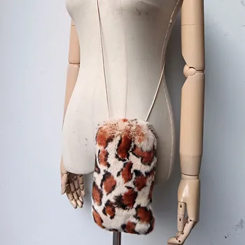 2024ใหม่กระเป๋าโทรศัพท์ขนกระต่ายแท้แฟชั่นเข็มขัดยาวกระเป๋าสะพายข้างสตรีน่ารักขนาดเล็กกระเป๋าสะพายไหล่ให้ความอบอุ่นน่ารัก