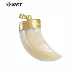 WT-JP073 Dainty Pendant With Beautiful Stripe In Horn Shape White Floral Shell With Gold Capped Pendant For Women Vogue Necklace