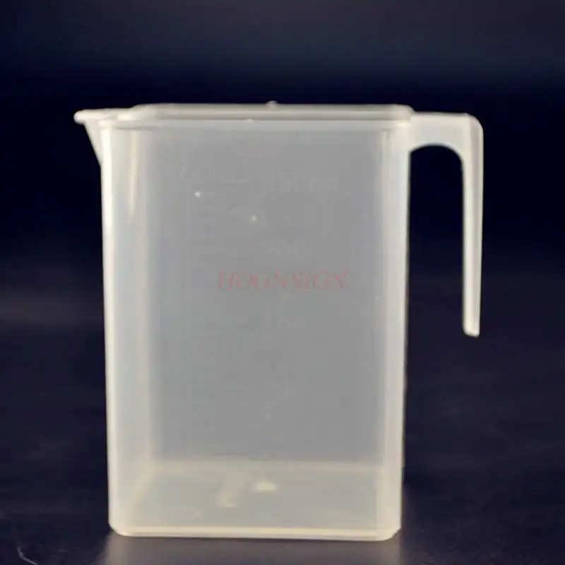 Square plastic measuring cup with graduation 250 ml