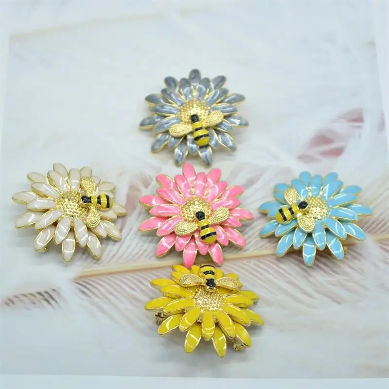 

100pcs Pretty soft Enamel Sun Flower Daisy Honey Bee Insect crystal Brooch Pin Women Jewelry gift