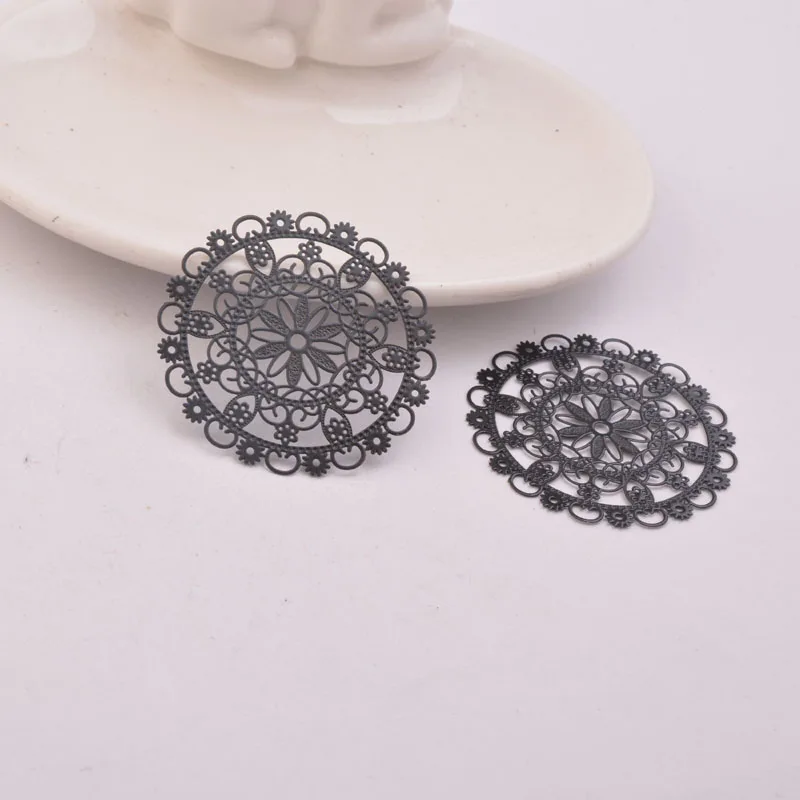 30 Stück AB5144 40mm Lasergeschnittene Große Runde Anhänger Verbinder Messing Schwarz Weiß Anhänger Schmuck Ohrring-Zubehör – Detail 7