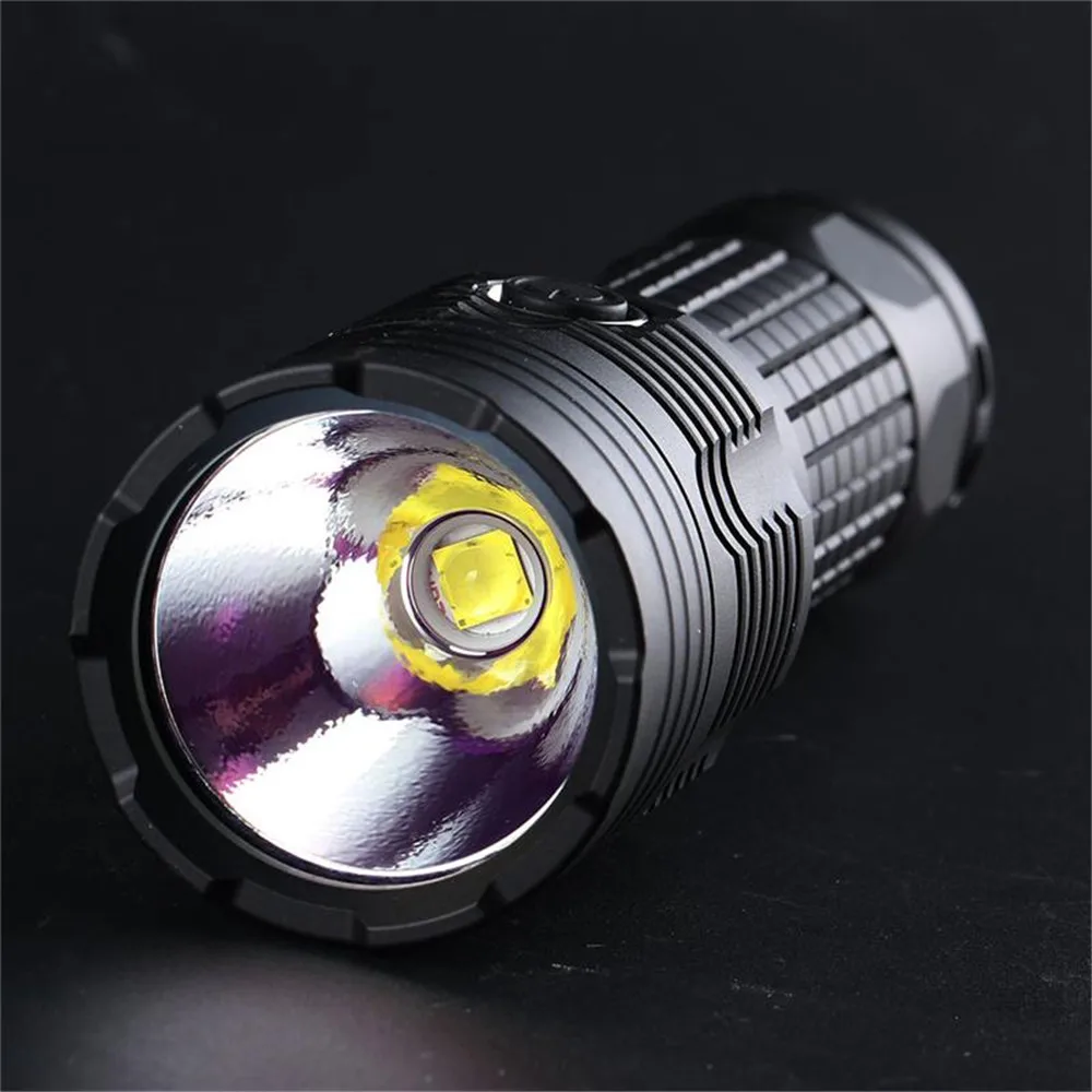 Imagem -03 - Lanterna Led Mais Poderosa Comboio m3 com Cree Xhp70.2 Lanterna da Tocha Lanterna para Acampar e Caçar Lâmpada de 4300lm 26650