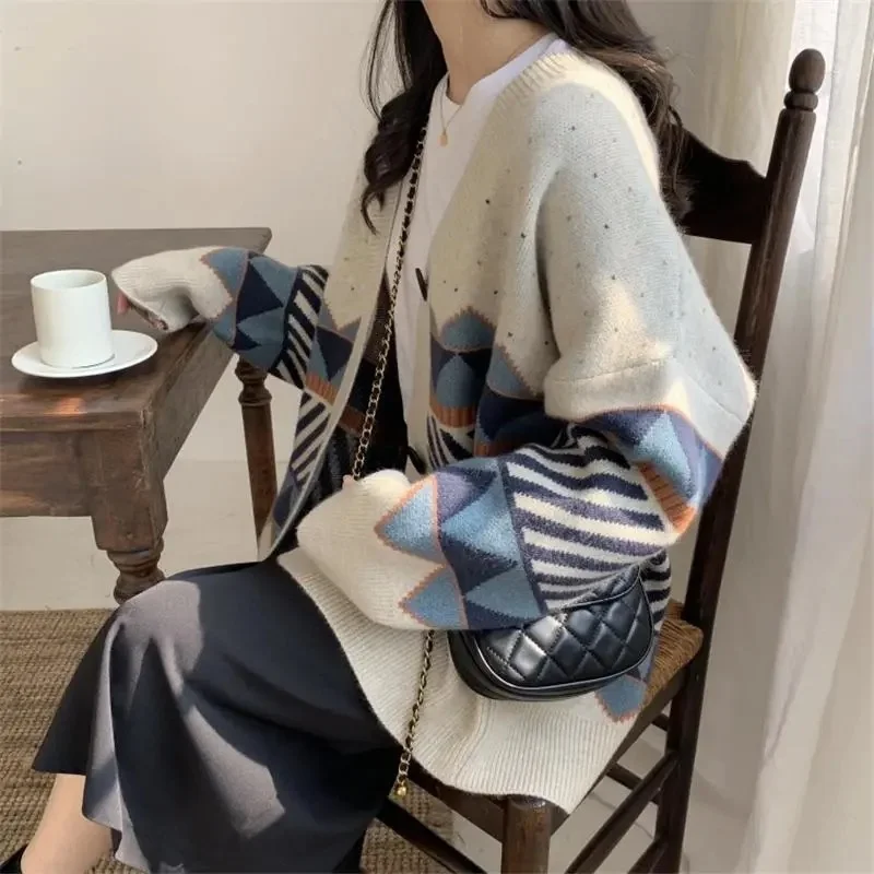 2023 Jacquard Knitted Cardigan Lazy Style Loose Outer Jacket V-Neck Jumper Button-Up All-Match Female Loose Top Autumn Winter