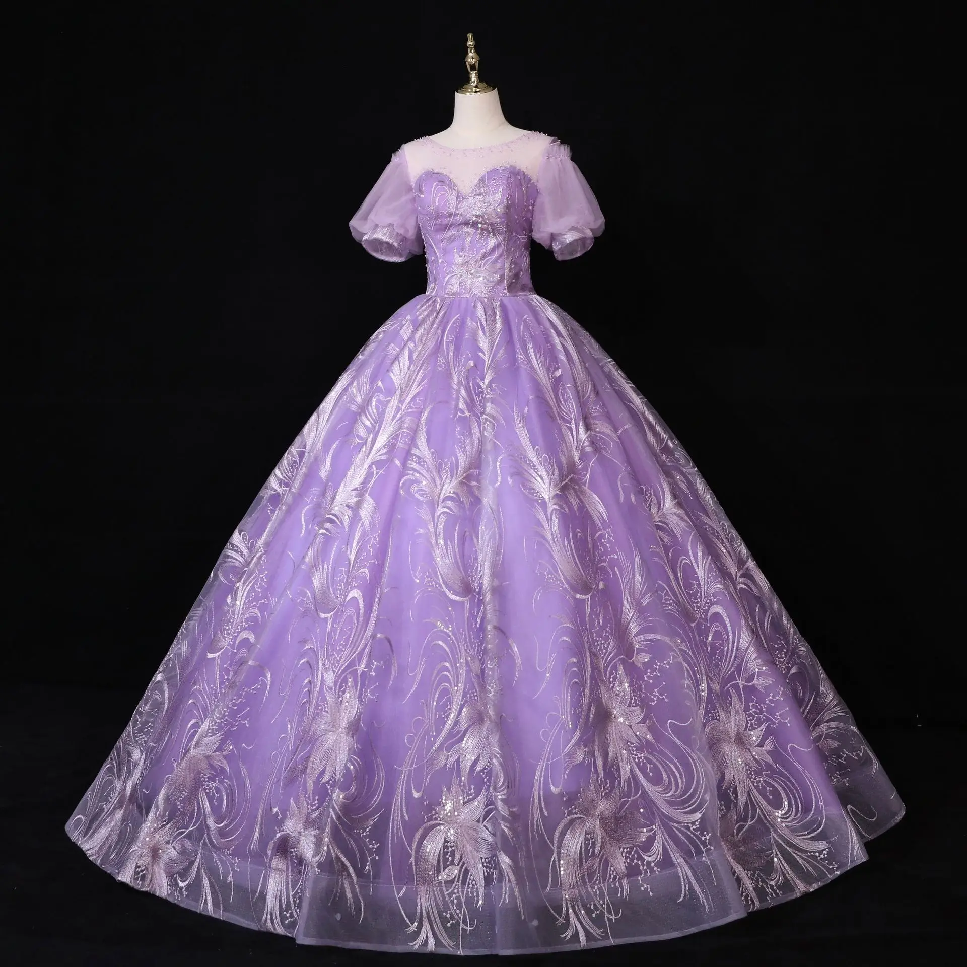 Vestido de fiesta de quinceañera púrpura claro, vestido clásico de baile de graduación, manga abullonada, encaje de lujo, con cuentas de perlas