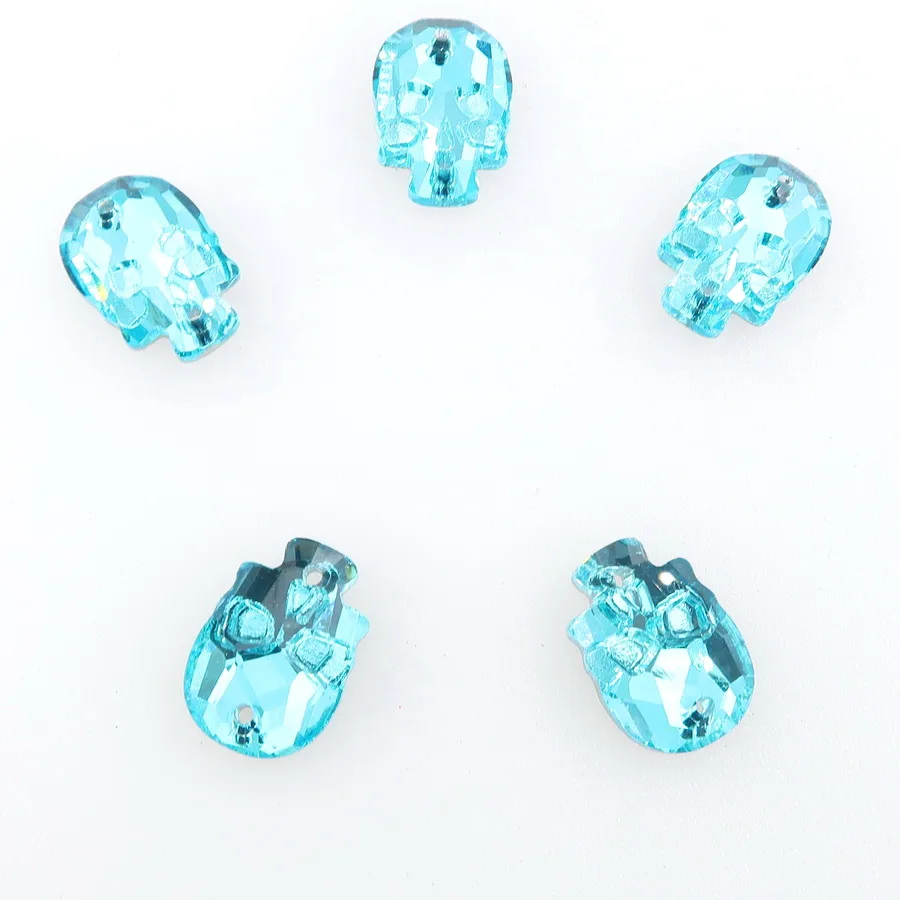 Totenkopfförmige Glaskristalle mit 2 Löchern, 14 mm, 18 mm, 20 Stück/Stück, zum Aufnähen von Strassperlen für Hochzeitskleider, Kunsthandwerk, DIY – Detail 10