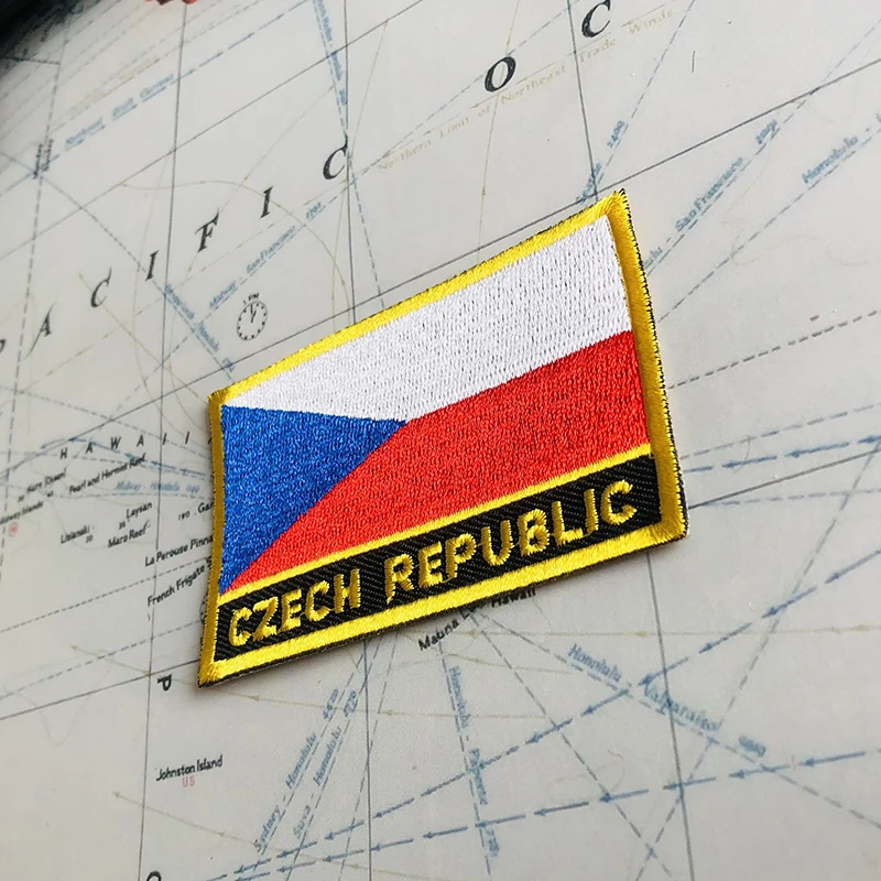 Repubblica ceca bandiera nazionale distintivi bracciale ricamo patch scudo e forma quadrata spilla un Set di accessori in stoffa