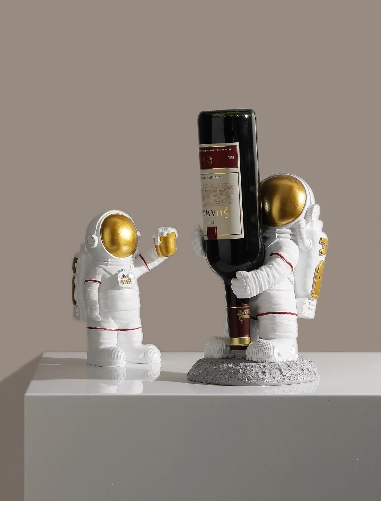 Astronaut Spaceman Ornaments Wine Rack, Resin Craft, Miniature Figurines, Fairy Garden Desk Furnishing, Creative Home Decoration