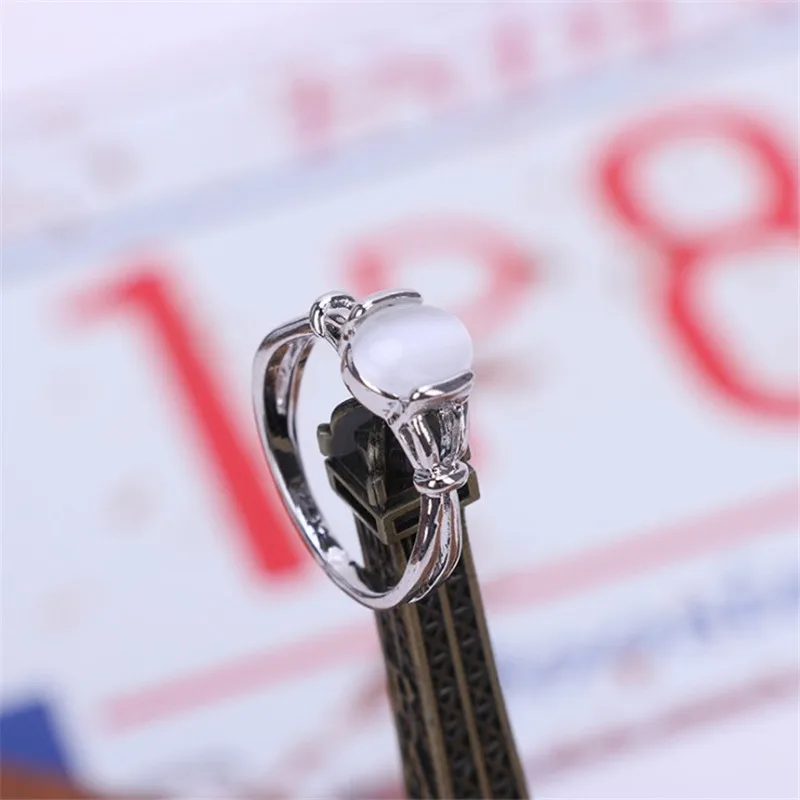 The twilight saga Bella Ring Vampire Girl Cosplay Finger Rings for Cosplay Daily Wear Movie Jewelry