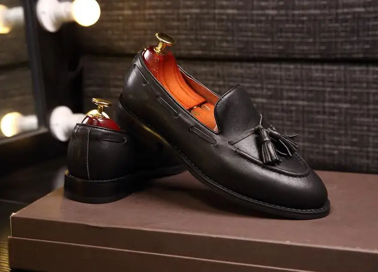 Drop Shipping 100% Genuine Leather Black Maroon Solid Color Fringe Front Slip On Loafers Man Shallow Round Toe Casual Shoes