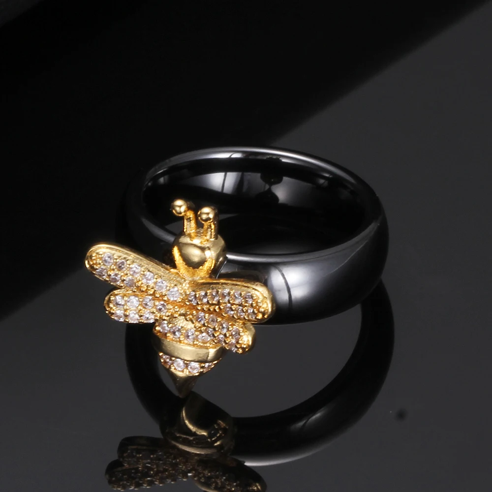 New Fashion Engagement Ring Crystal Bee Rings For Women Black and White Ceramic Wedding Design Gold Color Jewelry Gift Accessori