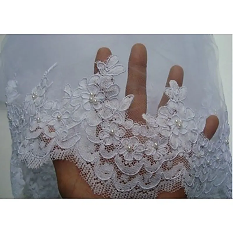 Elegant Lace Wedding Veils Tulle White Bridal Veils Lace Applique Edge with Pearl  wedding veils long cathedrals