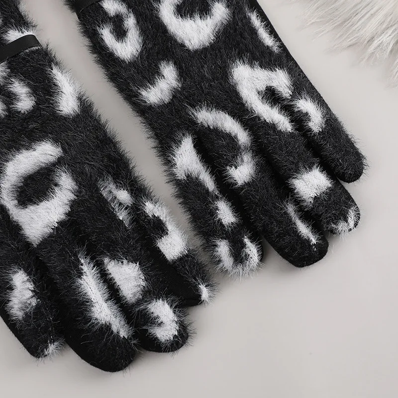 Fashion Leopard Mink Fleece Full Finger Cycling Women\'s Gloves Winter Plus Velvet Thick Buckle Touch Screen Driving Mittens R95