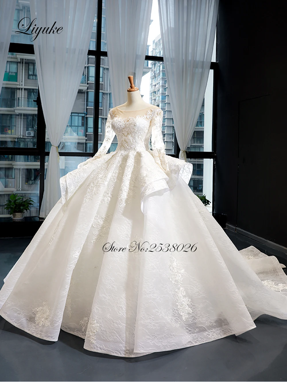 Liyuke  Ball Gown Wedding Dress Ivory Color With  Puffy Pleat Skirt Chapel Train Bridal Dress Full Sleeve